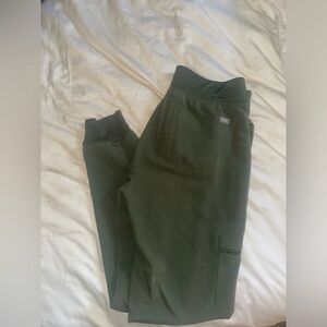 FIGS Zamora Jogger Scrub Pants- Moss